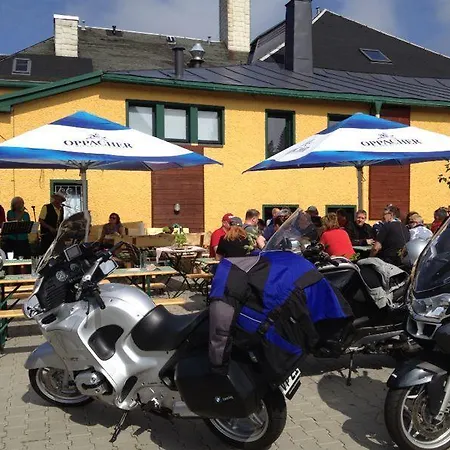 Landgasthof Zur Fichte מלון Bärenstein